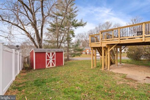 13760 Mellowdew Ct, Woodbridge VA  22193-4432 exterior