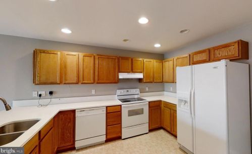 306 Lake Front Dr, Mineral, VA 23117-4878