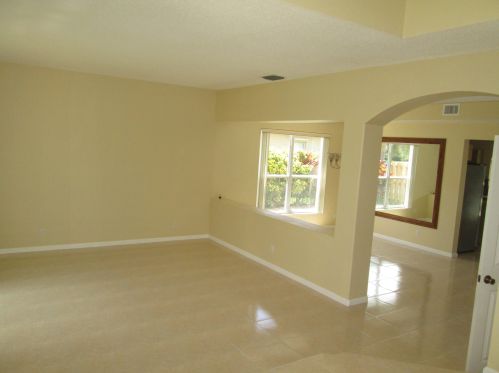 3879 Jonathans Way, Boynton Beach FL  33436-8524 exterior