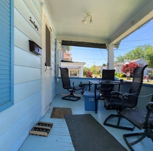 1080 Griswold St, Hermitage, PA 16146-2979