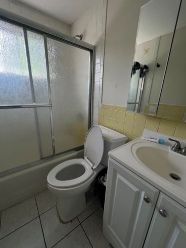 28 Bishop Dr, Framingham, MA 01702-6540