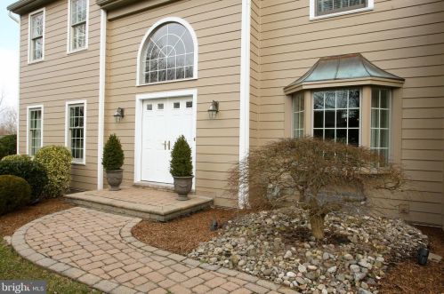 227 Kirkbrae Rd, Kennett Sq, PA 19348-1760