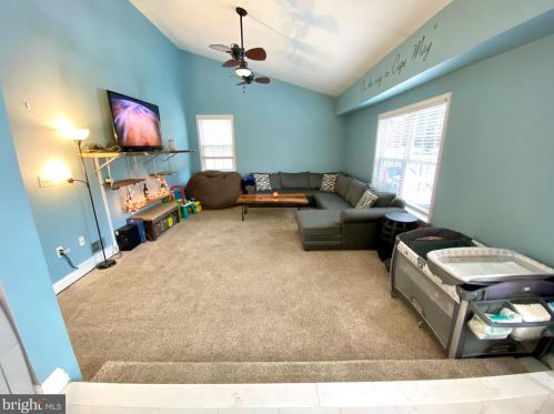 255 Shetland Dr, New Castle DE  19720-8800 exterior