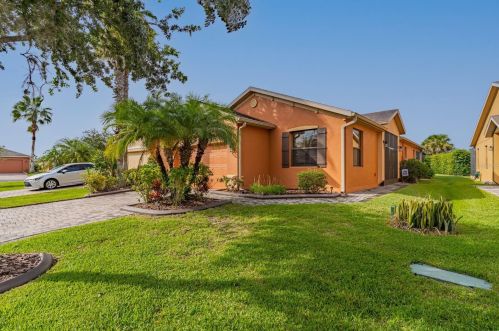 505 Millifiora Ln, Kissimmee, FL 34759-4336