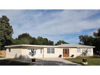 138 Melody Ln, Largo, FL 33771-2633