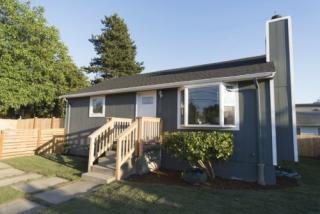 1715 Thistle St, Seattle, WA 98106-1890