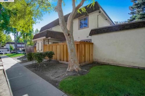 2759 Creekside Dr, San Jose, CA 95132-3508
