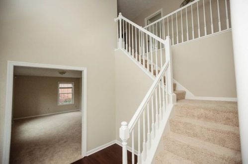 124 Stonebridge Dr, Noblestown, PA 15071-3842