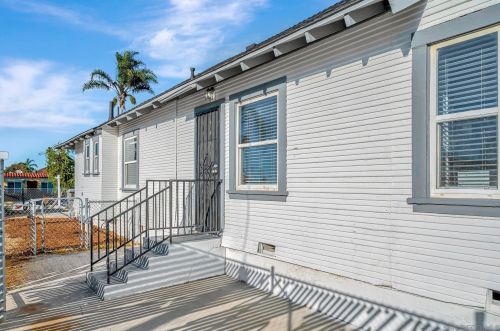 28 5 St, National City CA  91950-2357 exterior