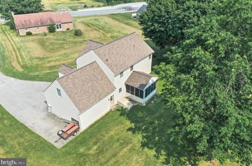 2586 Cape Horn Rd, Red Lion PA  17356-9056 exterior