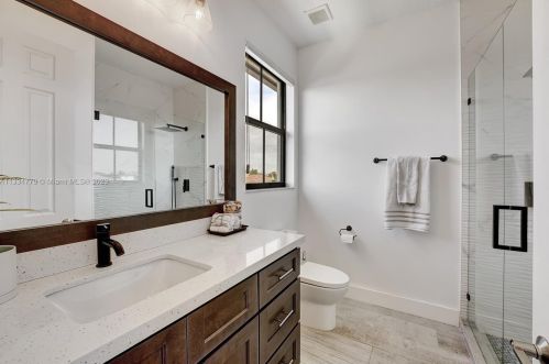 8297 28th St, Hollywood FL  33024-3187 exterior