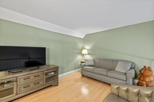 17 Atherton Ln, Amherst NH  03031-3064 exterior