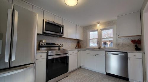 263 Carter Ln, Southington, CT 06489-3611
