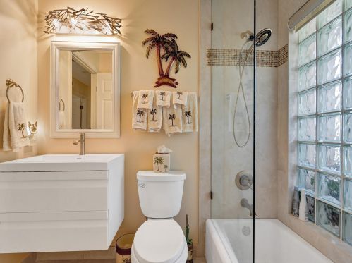 6806 Newport Lk Cir, Boca Raton FL 33496-3004 exterior