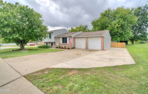 180 Meadow Creek Dr, Florence KY  41042-9471 exterior
