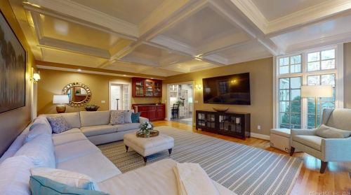 6 Townsend Rd, Farmington CT  06032-1569 exterior