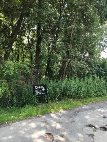 800 Winters Ave, Hazle Township, PA 18202-3629