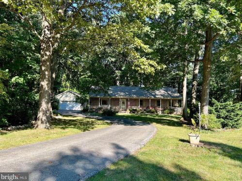 43 Timber Ln, Hanover, PA 17331-9384