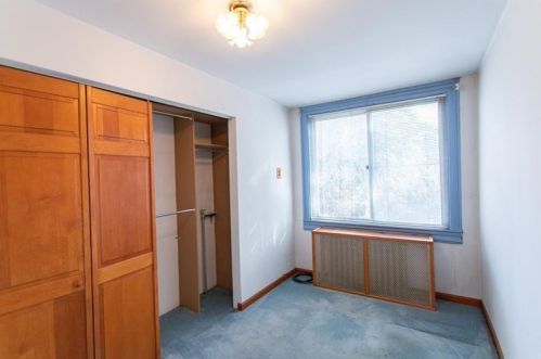 515 Peebles St, Pittsburgh PA 15221-3263 exterior