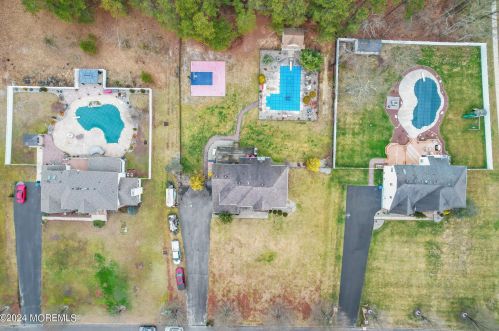 3 Sarah Ct, Jackson Twp NJ  08527-4760 exterior