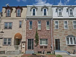 2315 Jane St, Pittsburgh, PA 15203-2211