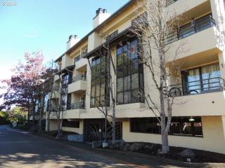 608 Wimbledon Ct, Eugene, OR 97401-1780