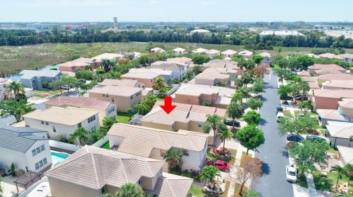 2053 149th Ave, Hollywood FL 33027-4340 exterior