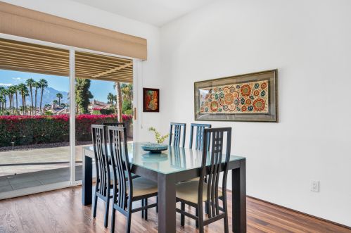 94 Kavenish Dr, Rancho Mirage CA  92270-3247 exterior