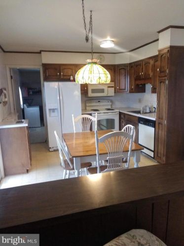 954 Areba Ave, Swatara PA  17033-2201 exterior