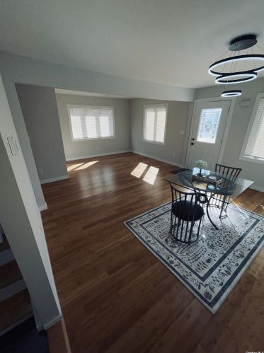 135 Westchester Ave, Babylon NY  11704-2827 exterior