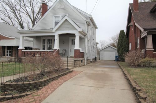 16 Sunset Pl, Covington, KY 41015-1759