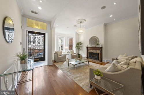 1717 Riggs Pl, Washington, DC 20009-6114