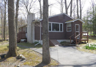 3067 Sunrise Lk, Milford PA  18337-9742 exterior