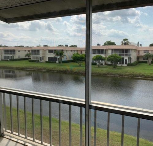 282 Saxony F, Delray Beach, FL 33446-1835