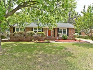 445 Morningside Dr, Fayetteville NC  28311-1519 exterior