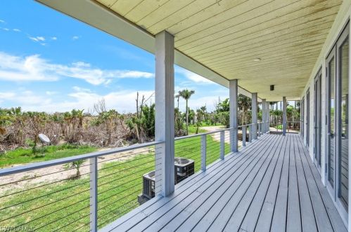 4150 Dingman Dr, Sanibel FL 33957-5107 exterior