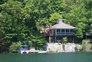 231 Nantahala Trl, Lake Santeetlah, NC 28771