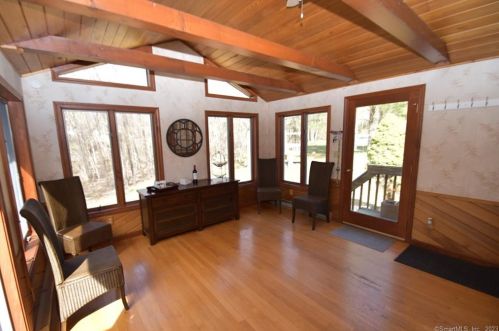 10 Chapman Rd, East Hampton CT  06424-1310 exterior