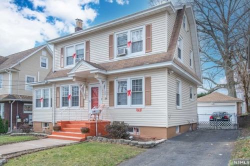 221 Burlington Ave, Paterson NJ  07502-1354 exterior