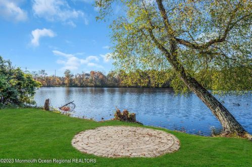 16 Caranetta Dr, Lakewood NJ  08701-3106 exterior