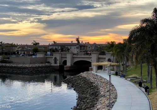 4157 Hemlock St, Oxnard CA  93035-1441 exterior