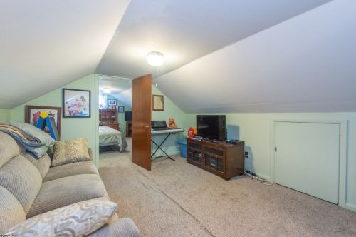 13 Coney Rd, Little Falls NJ  07424-1011 exterior