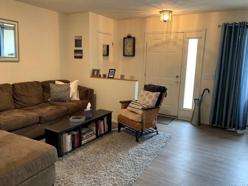 15 Olde Wagon Rd, Warwick NY  10990-4227 exterior