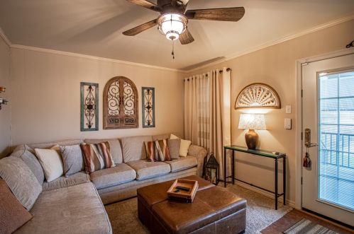 453 Riverview Dr, New Kensington PA  15068-5936 exterior