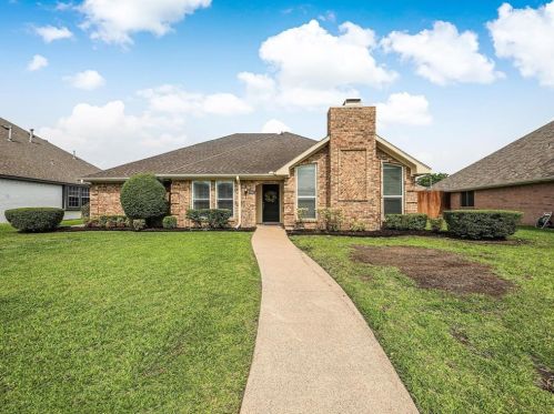 2041 Belgium Dr, Plano, TX 75025-3131