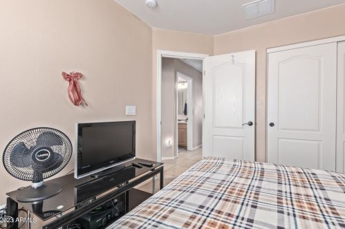 967 Leslie Ave, San Tan Valley AZ  85140-4439 exterior