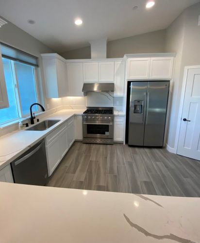28736 Twin Oaks Valley Rd, Vista, CA 92084-2308
