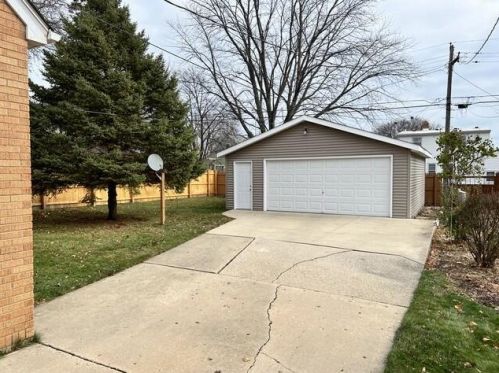 6919 41st Ave, Kenosha, WI 53142-1715