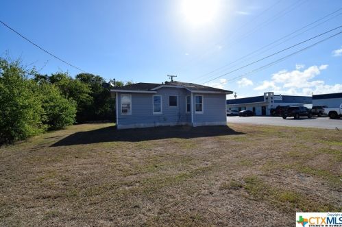 425 Railroad St, Green Lake, TX 77979-3444