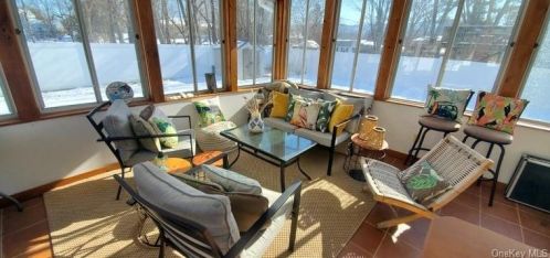 10 Lincoln Dr, Washingtonville NY  10992-1229 exterior